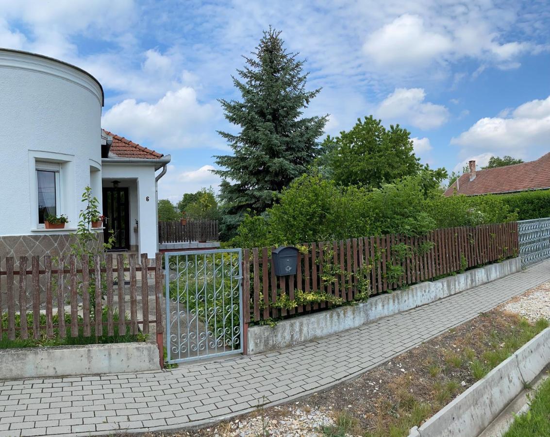 Levendula Vendeghaz Hotel Borsodivanka Exterior photo